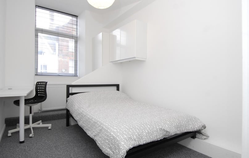 Ebrington Street, Flat 2, City Centre, Plymouth - Image 1